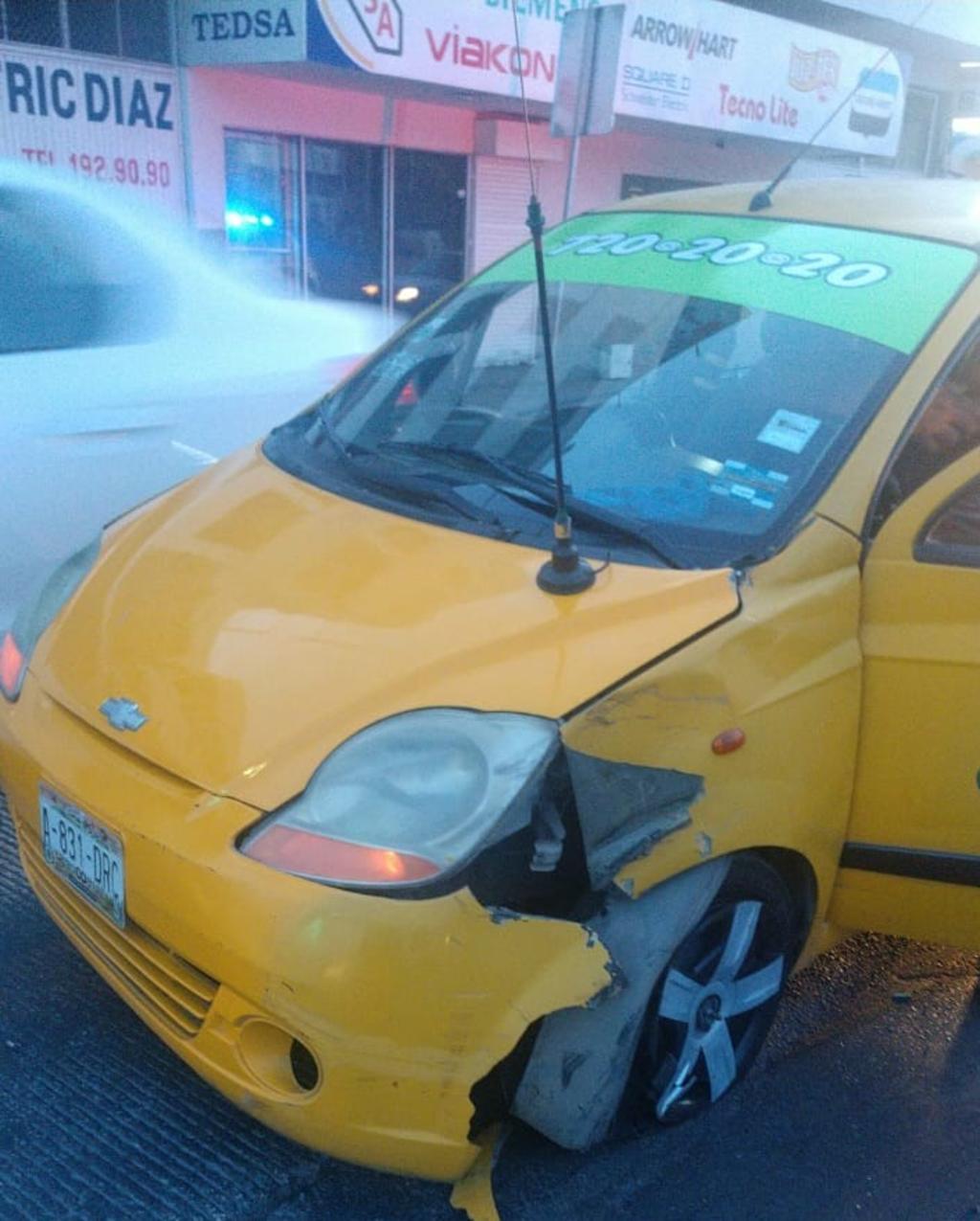 Motociclista de Torreón termina lesionado en accidente