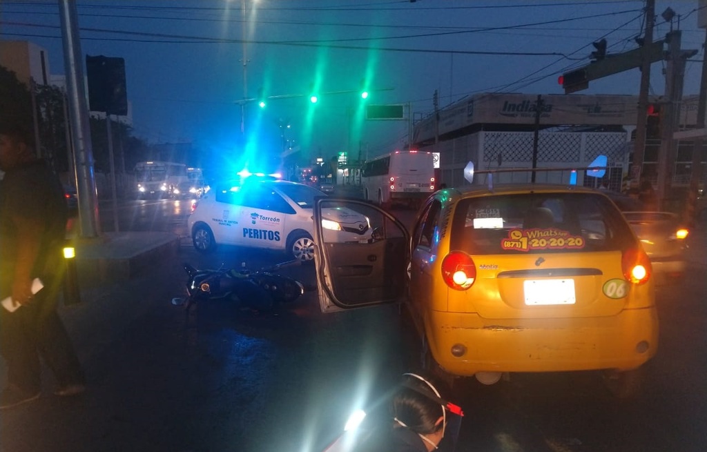 Motociclista resulta herido de percance en Torreón