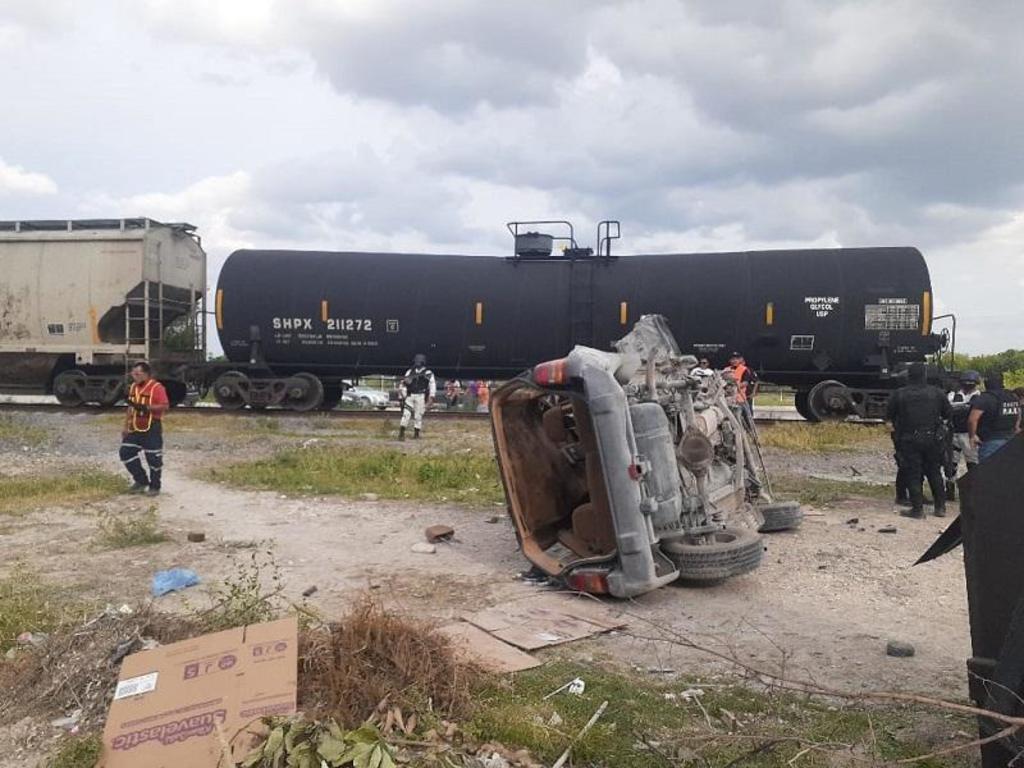 Accidente ferroviario deja cuatro personas lesionadas en Nava