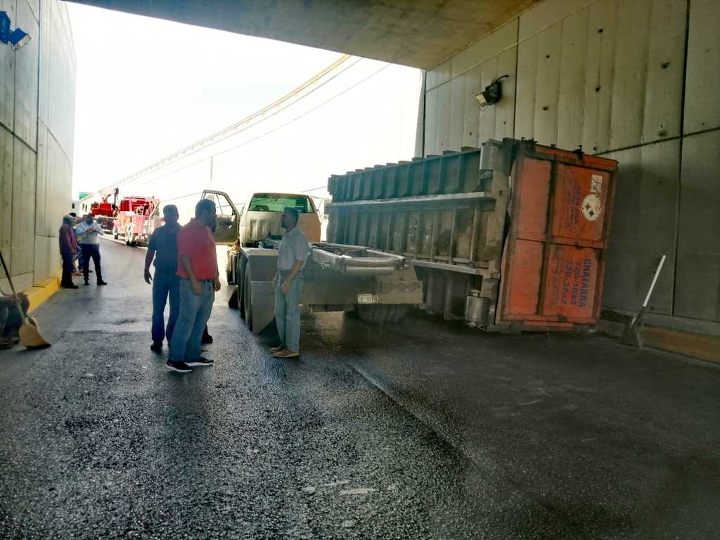 Se desprende caja de pesada unidad en Torreón
