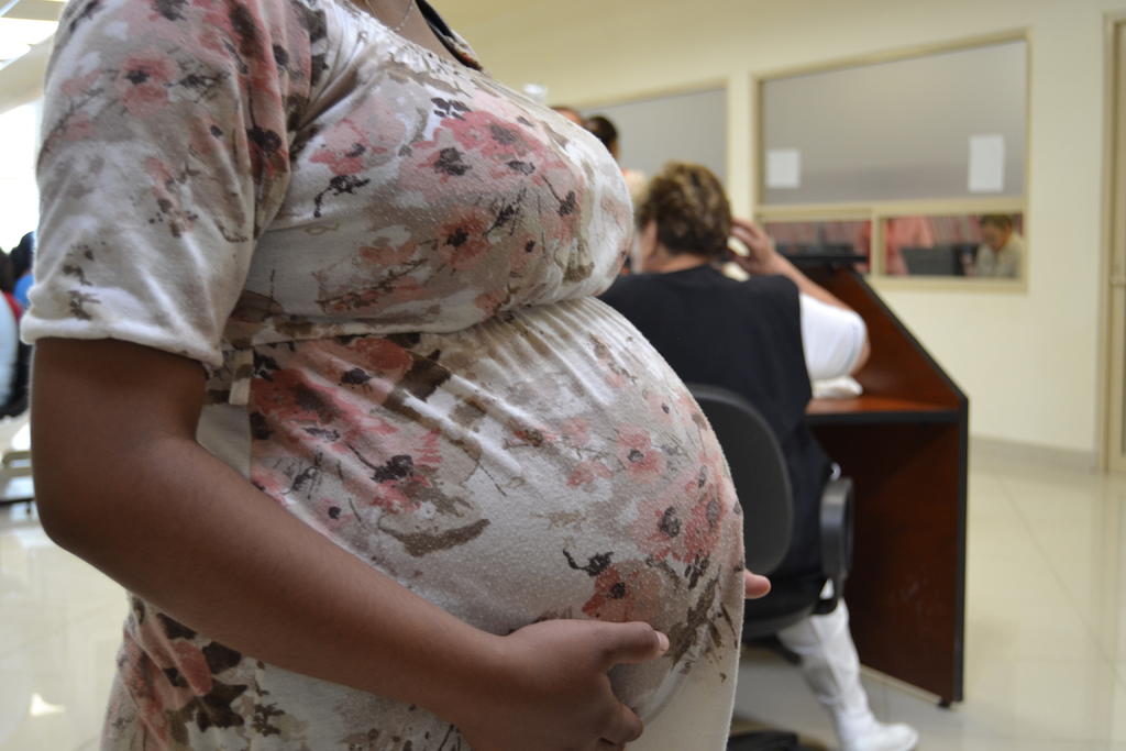 Extienden licencia de trabajo para mujeres embarazadas y tercera edad