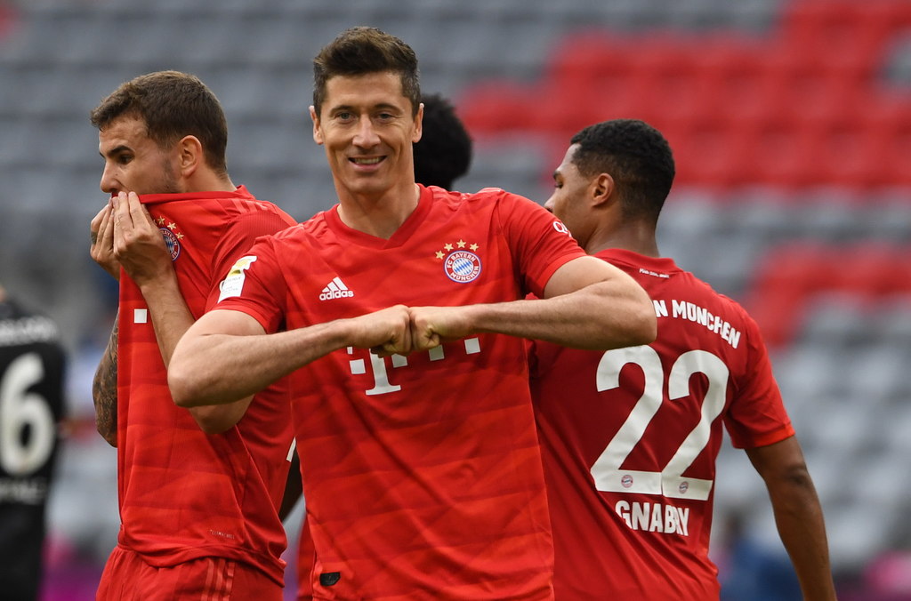 Golea Bayern y acaricia un nuevo campeonato