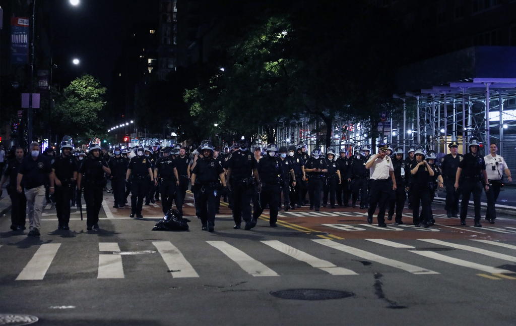 Brutalidad policiaca escala en ciudades de EUA con protestas