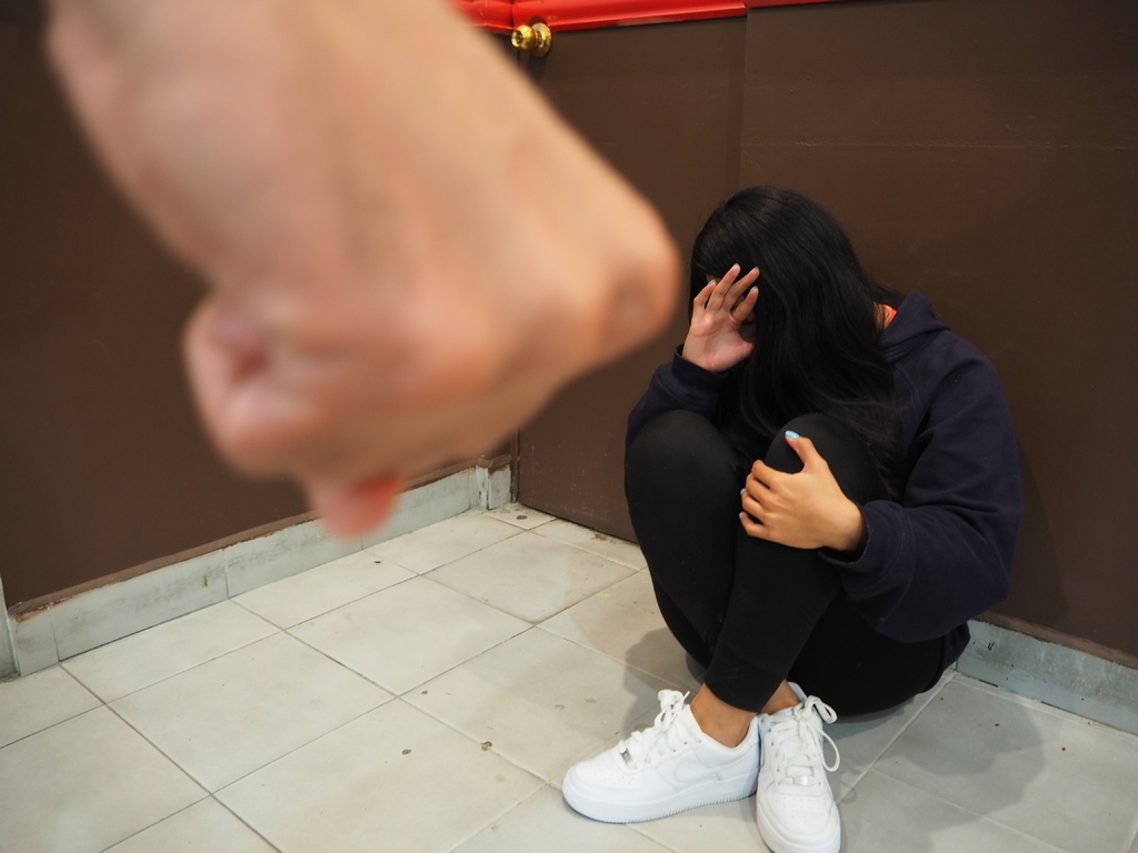 Al alza, llamadas por violencia a mujeres