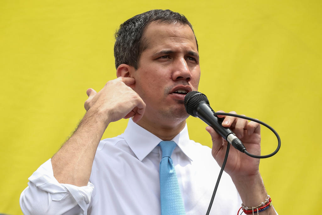 Oposición venezolana se desmarca de ataque y acusa 'montaje'