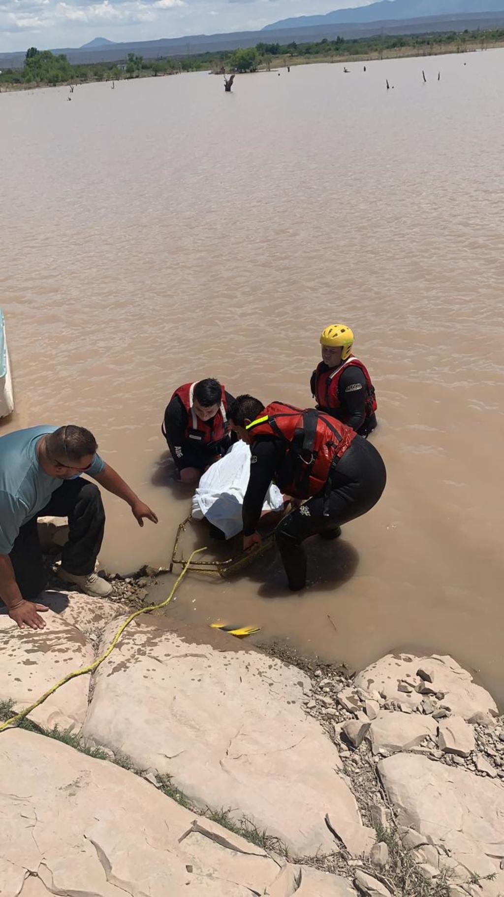Localizan cuerpo de hombre en presa en General Cepeda
