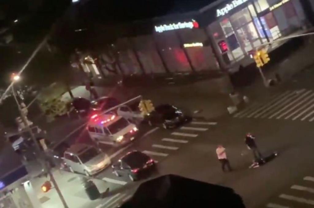Dos policías sufren ataques en El Bronx