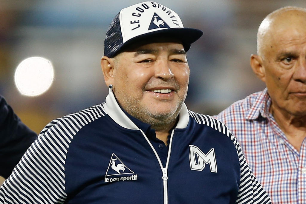 Maradona seguirá siendo técnico de Gimnasia y Esgrima La Plata
