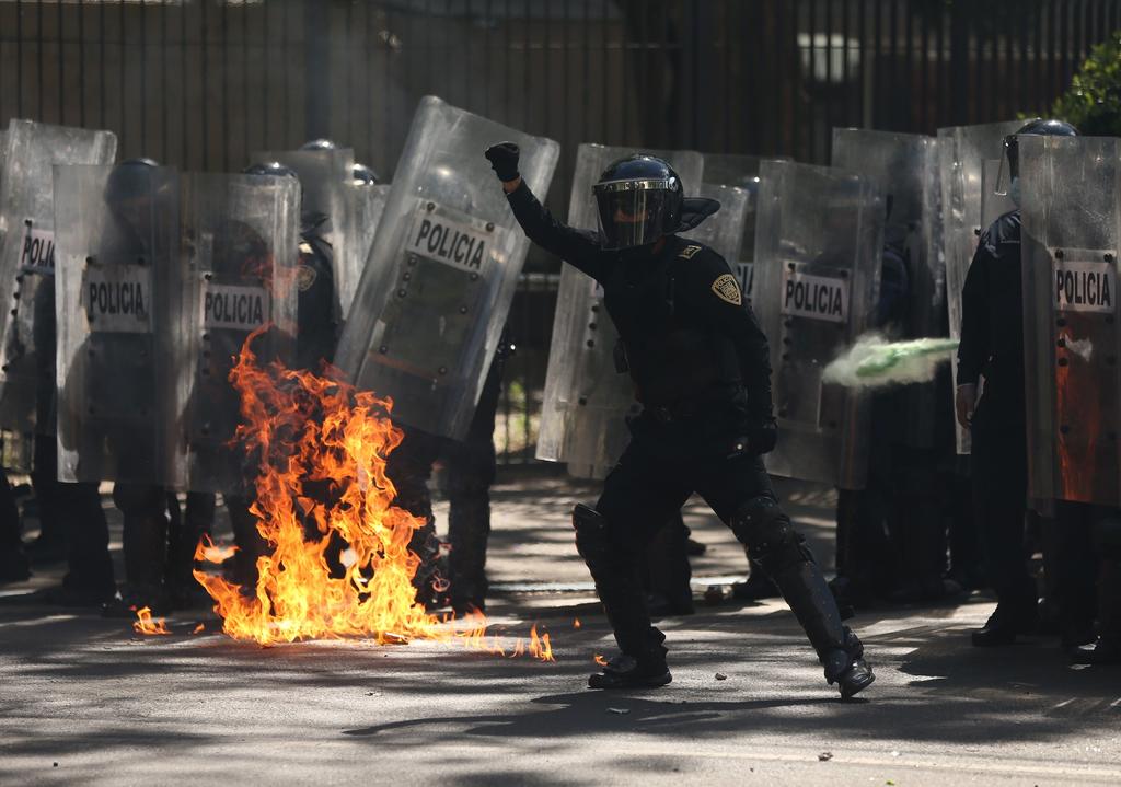 Tras manifestaciones en CDMX reportas tres policías heridos y un civil