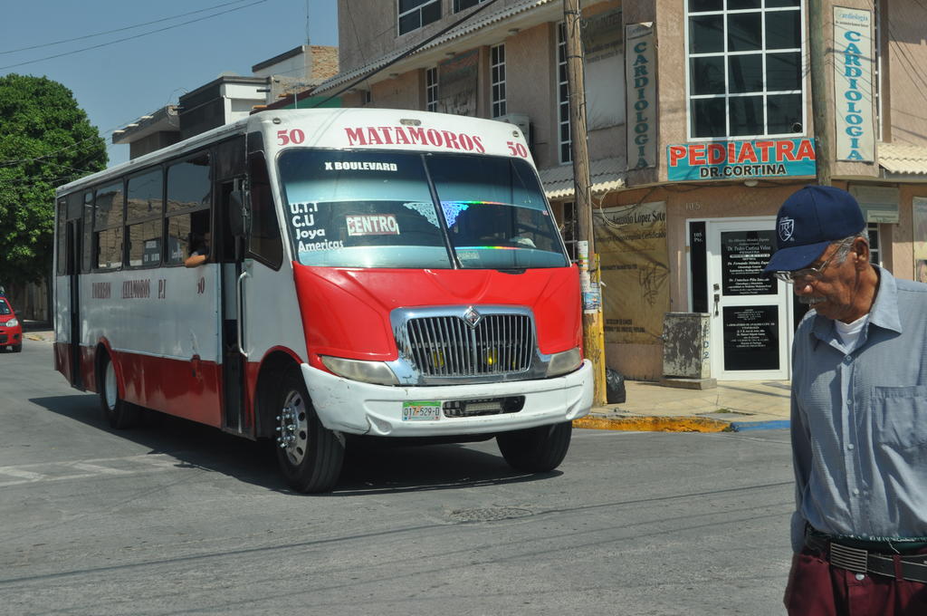 Buscan evitar propagación del COVID-19 en transporte público en Matamoros
