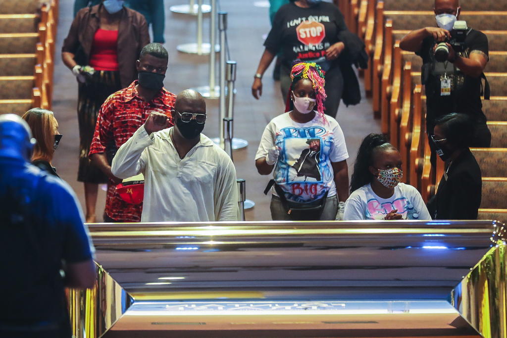 Arriban restos de George Floyd a iglesia de Houston