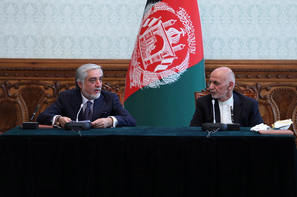 Acuerda Afganistán y talibanes reunión para proceso de paz