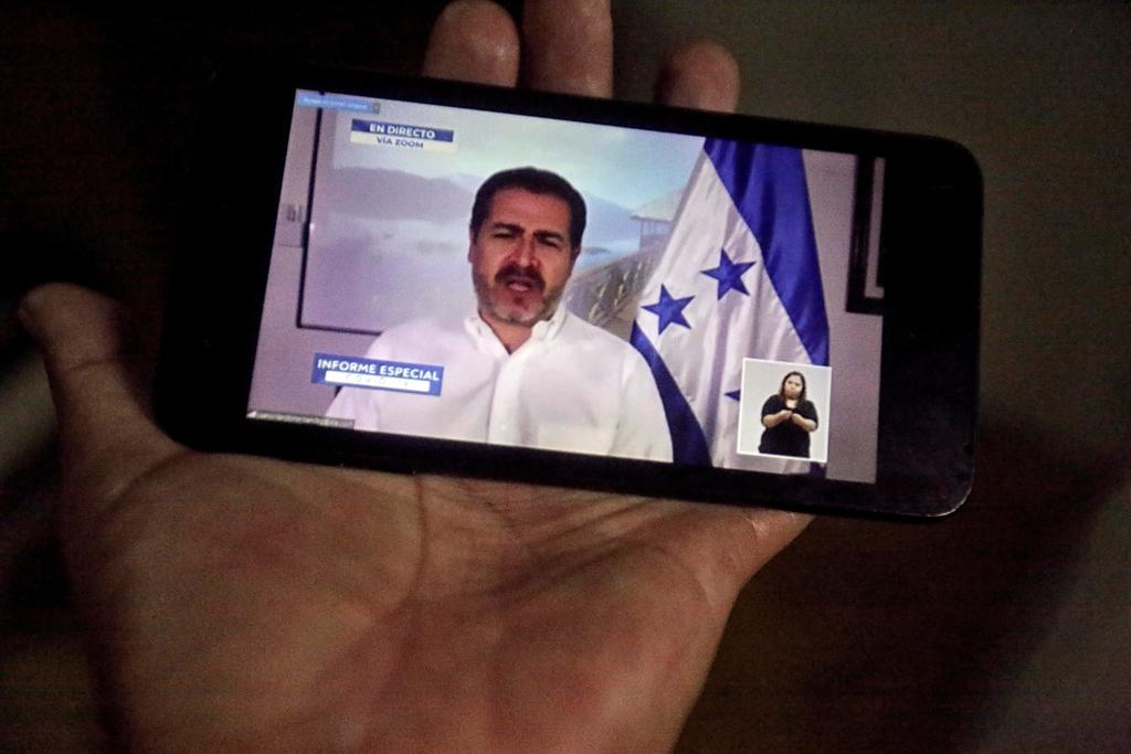 Diagnostican con neumonía al presidente de Honduras