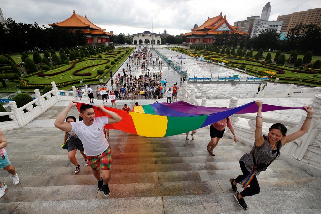 Frente a pandemia, celebran día mundial del orgullo en el mundo