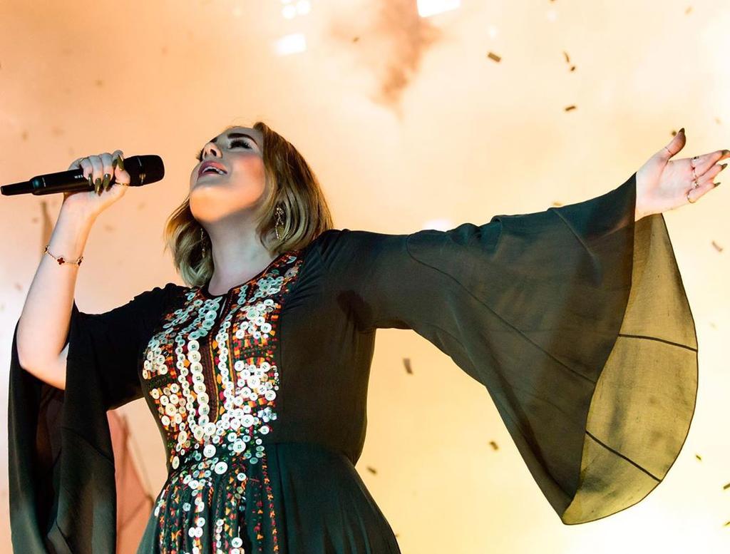 Adele pone en su nueva figura el vestido que usó hace cuatro años