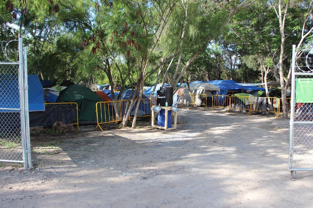Reportan primer caso de COVID-19 en campamento migrante de Tamaulipas