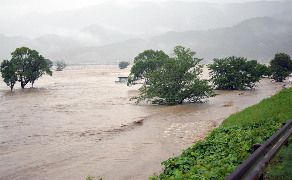 Al menos 15 muertos y 9 desaparecidos por fuertes lluvias en Japón
