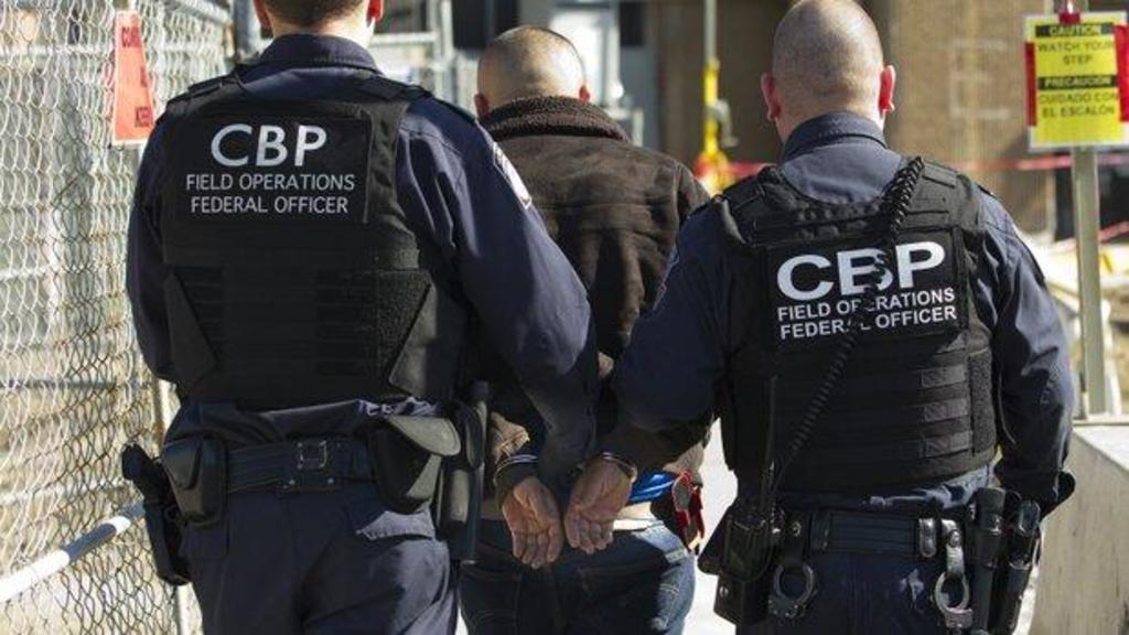 Arrestan en Coahuila a fugitivo buscado por indecencia con un niño en EUA