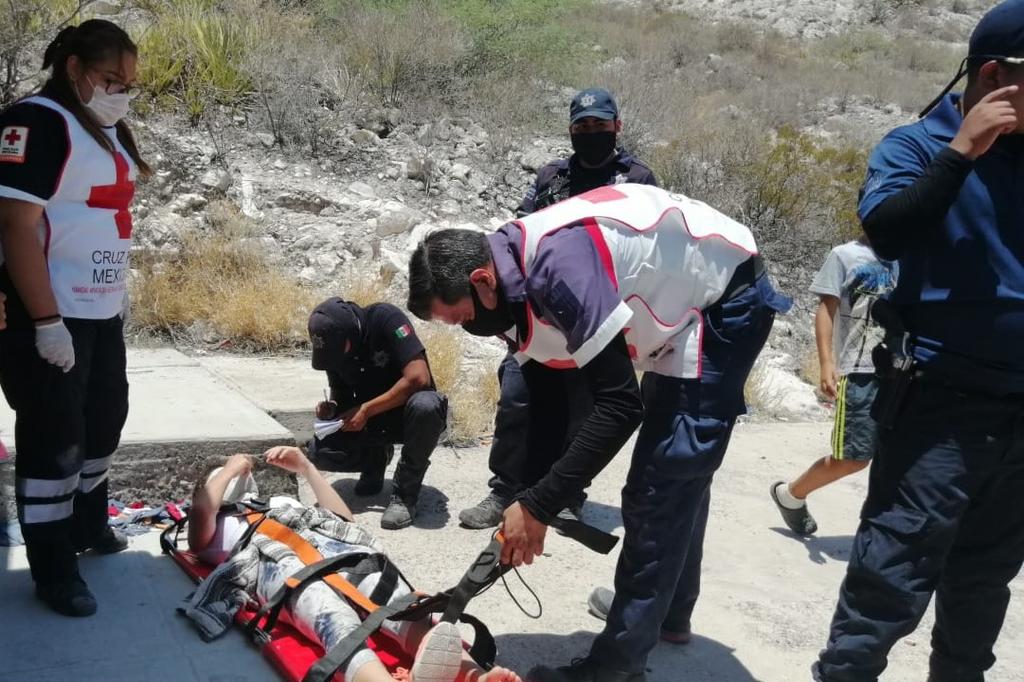 Rescatan a dos jóvenes en el Cerro de las Noas de Torreón; estuvieron 7 horas varadas