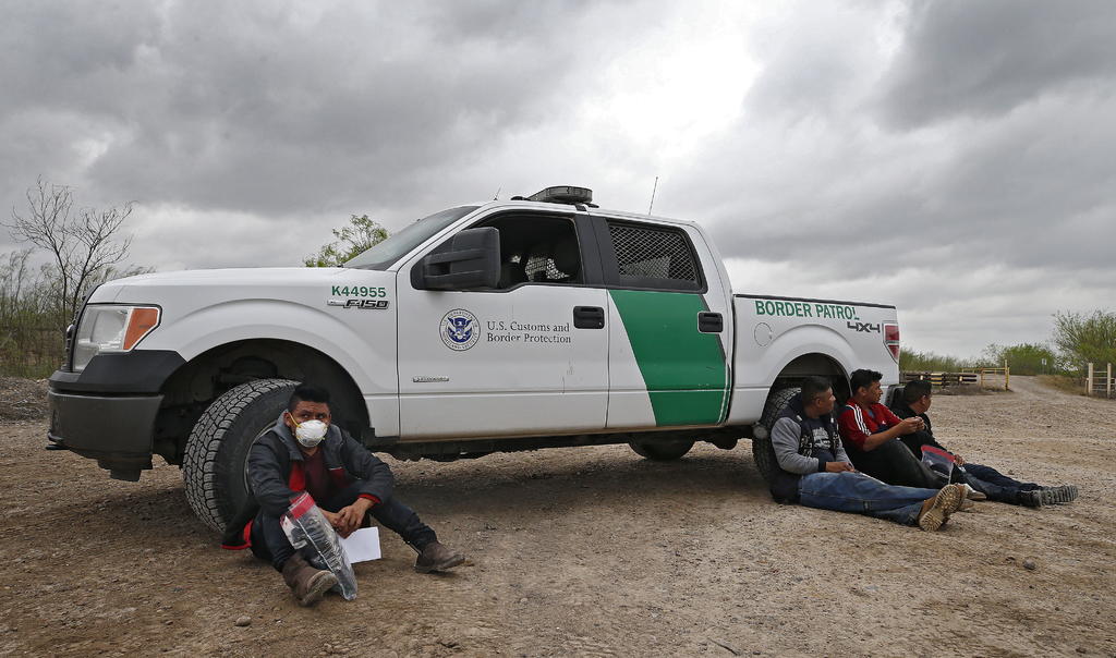 Suben 40 % los inmigrantes detenidos en la frontera EUA-México en junio