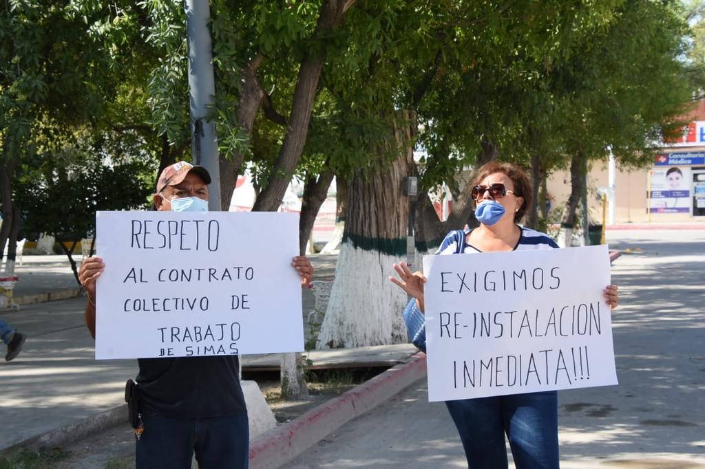 Realizan manifestación por despidos en Simas de San Buenaventura