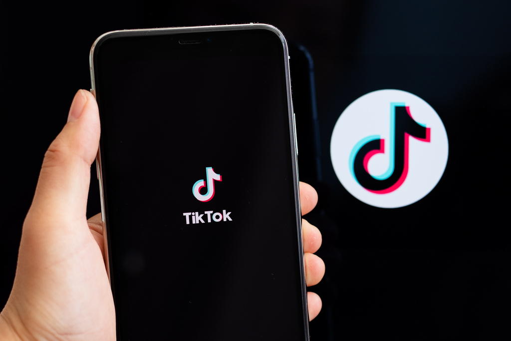 Amazon prohíbe TikTok en teléfonos de empleados