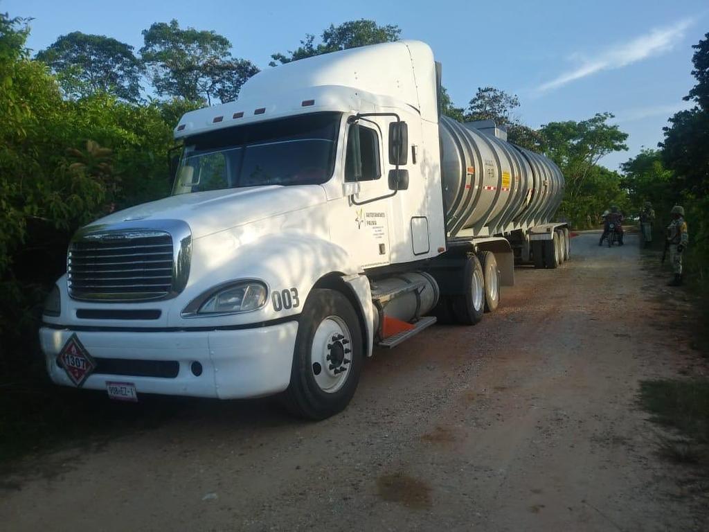 Aseguran 20 mil litros de combustible en Veracruz