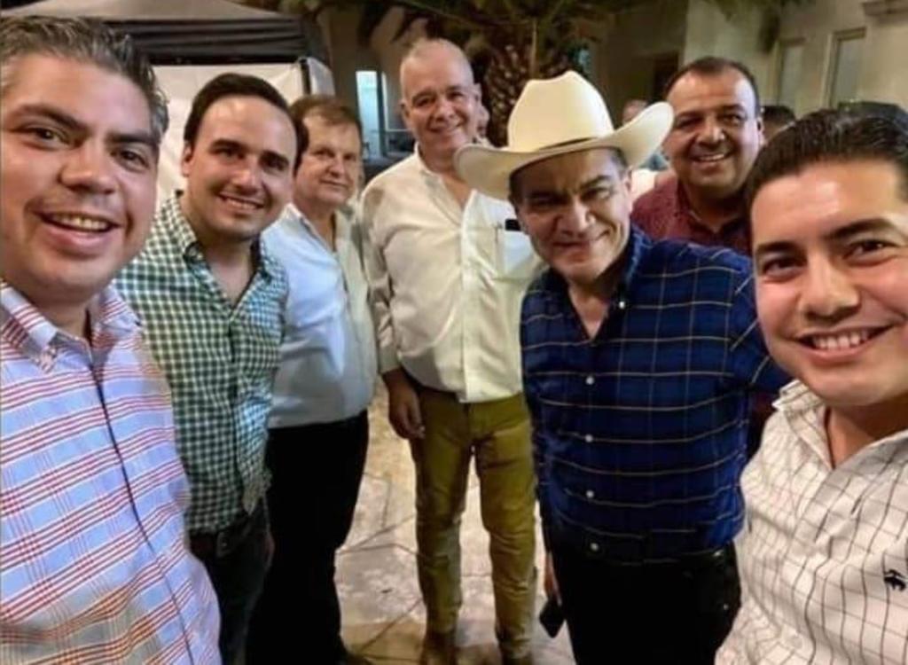 Trasciende reunión de alcalde de Saltillo sin respetar protocolos COVID-19