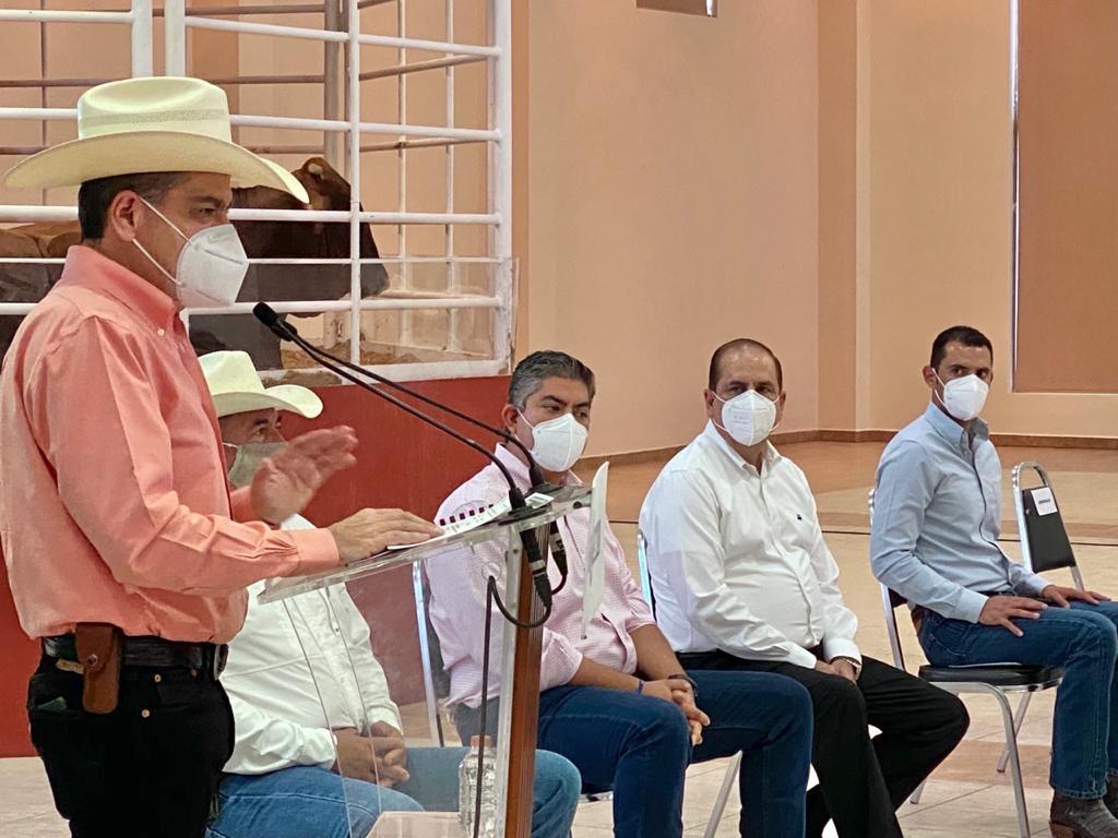 Inicia gobernador programa de mejoramiento genético en Región Norte de Coahuila