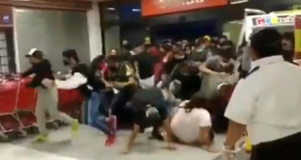 VIRAL: Ofertas en supermercado provocan estampida en Chilpancingo