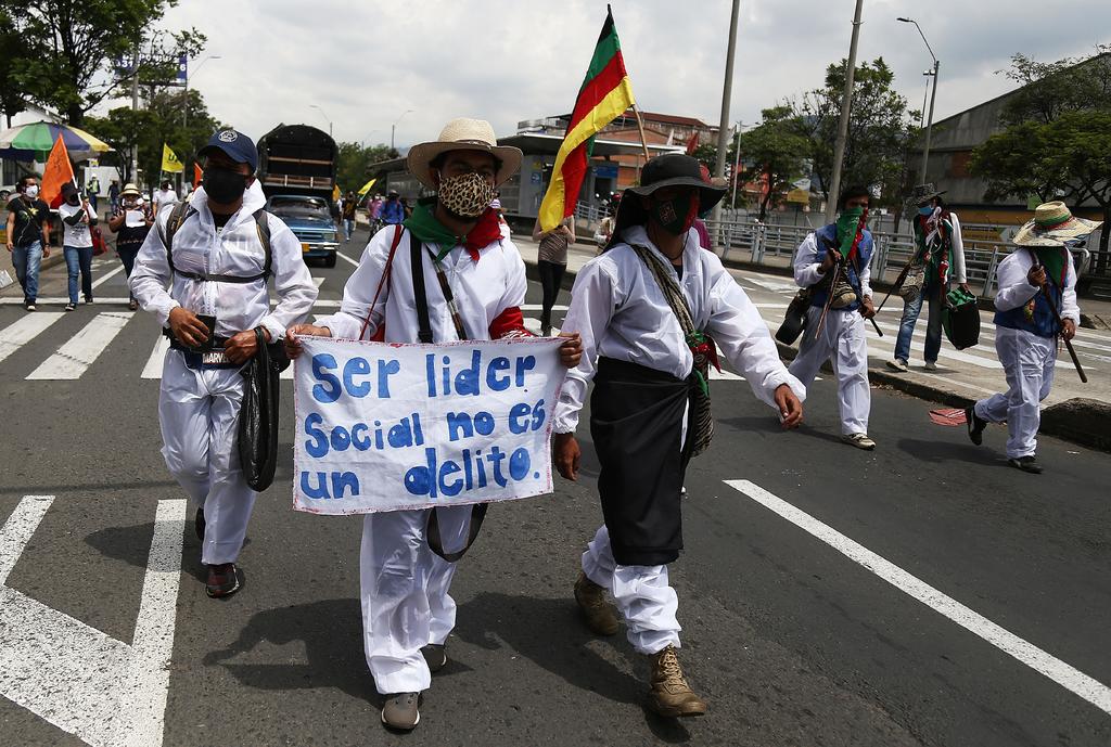 Van casi mil asesinatos de activistas desde firma de acuerdos de paz en Colombia