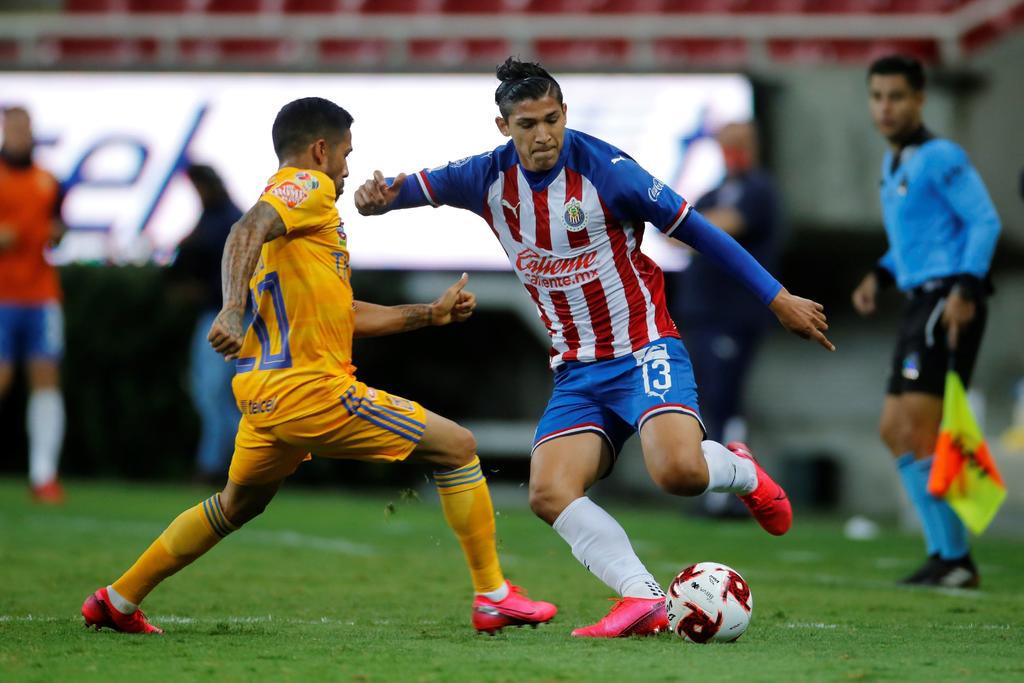 Chivas puede ser ofensivo para marcar en diferentes circunstancias: Ángel Zaldivar