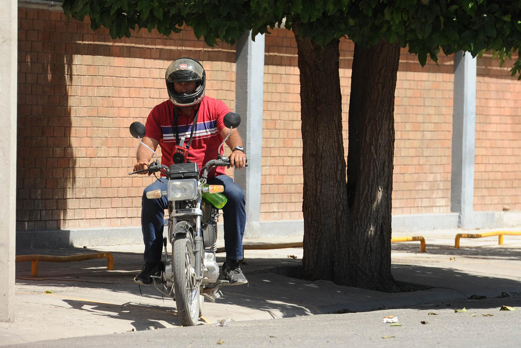 Inicia programa de regularización de licencias y placas de motociclistas en Gómez Palacio