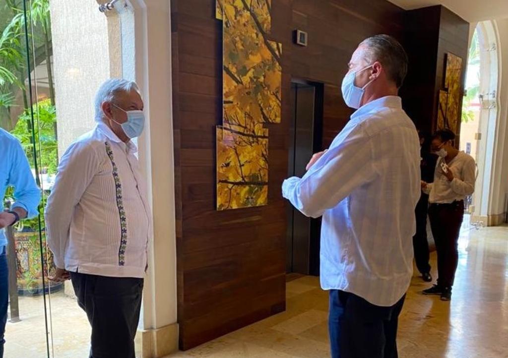 Recibe gobernador de Sinaloa a López Obrador