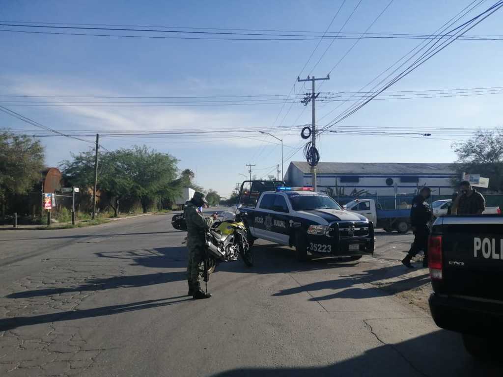 Moto choca contra patrulla de la DSPM de Torreón