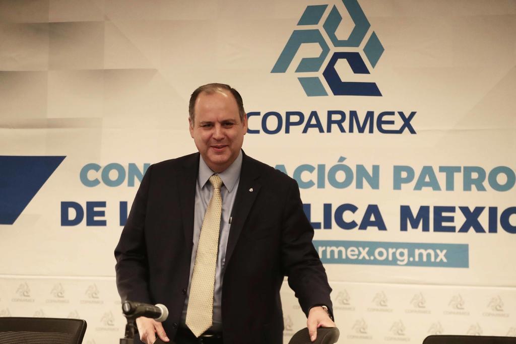 Llama líder de Coparmex a revisar estrategia contra coronavirus en México