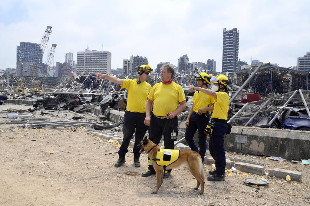 Continúan trabajos de rescate en Beirut; suman más de 150 muertos