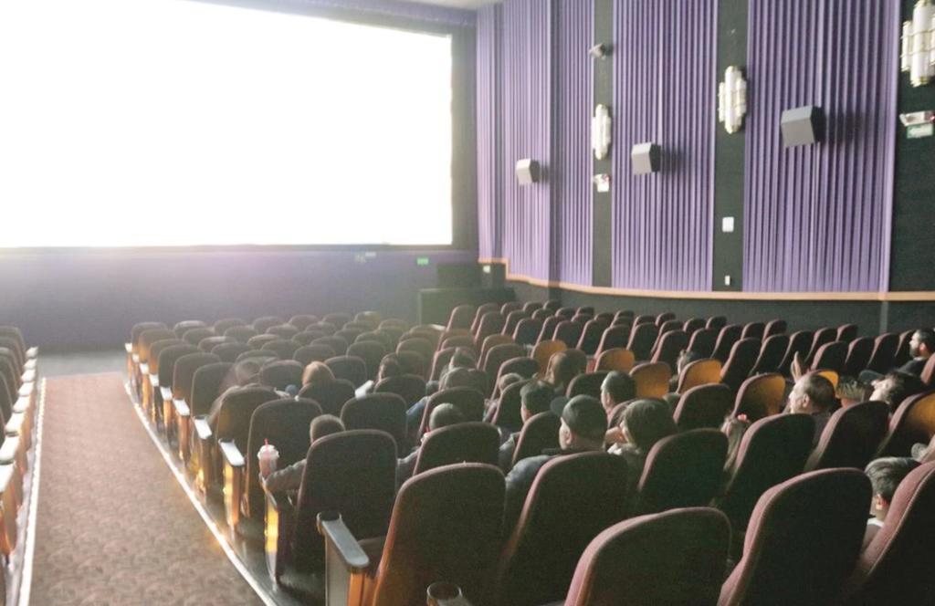 Abrirán cines en la CDMX; teatros permanecerán cerrados