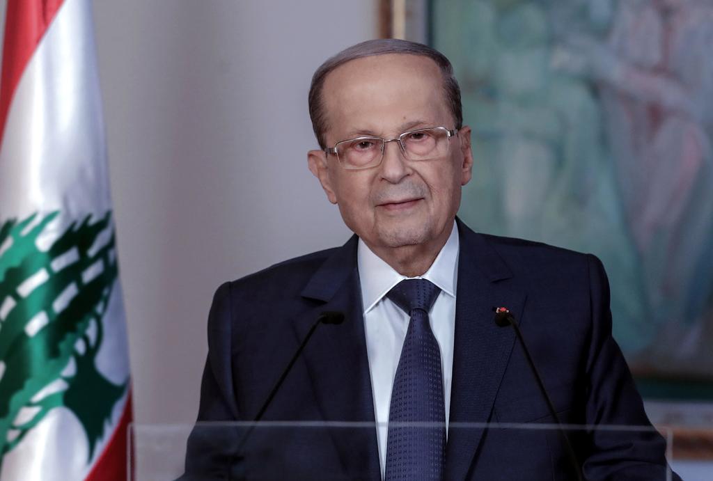 Presidente libanés pide al Gobierno dimitido que siga en funciones
