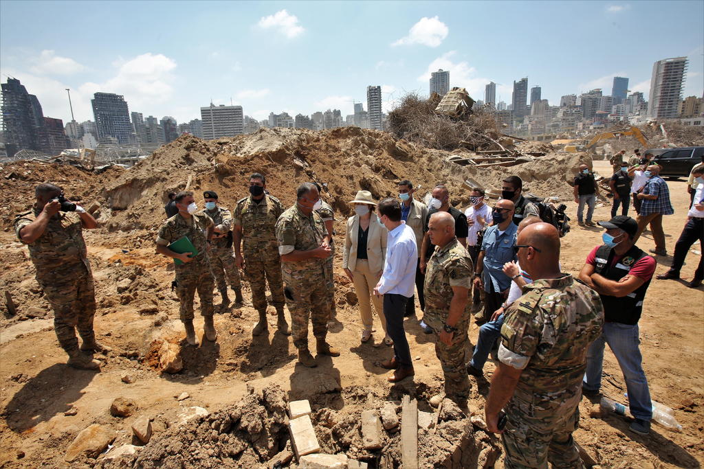 Llega ayuda internacional tras explosión del puerto de Beirut