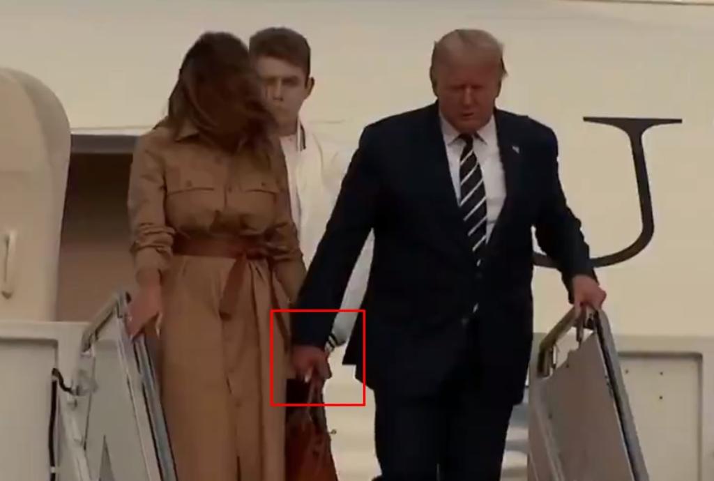 Melania Trump rechaza la mano de su esposo y se vuelve viral