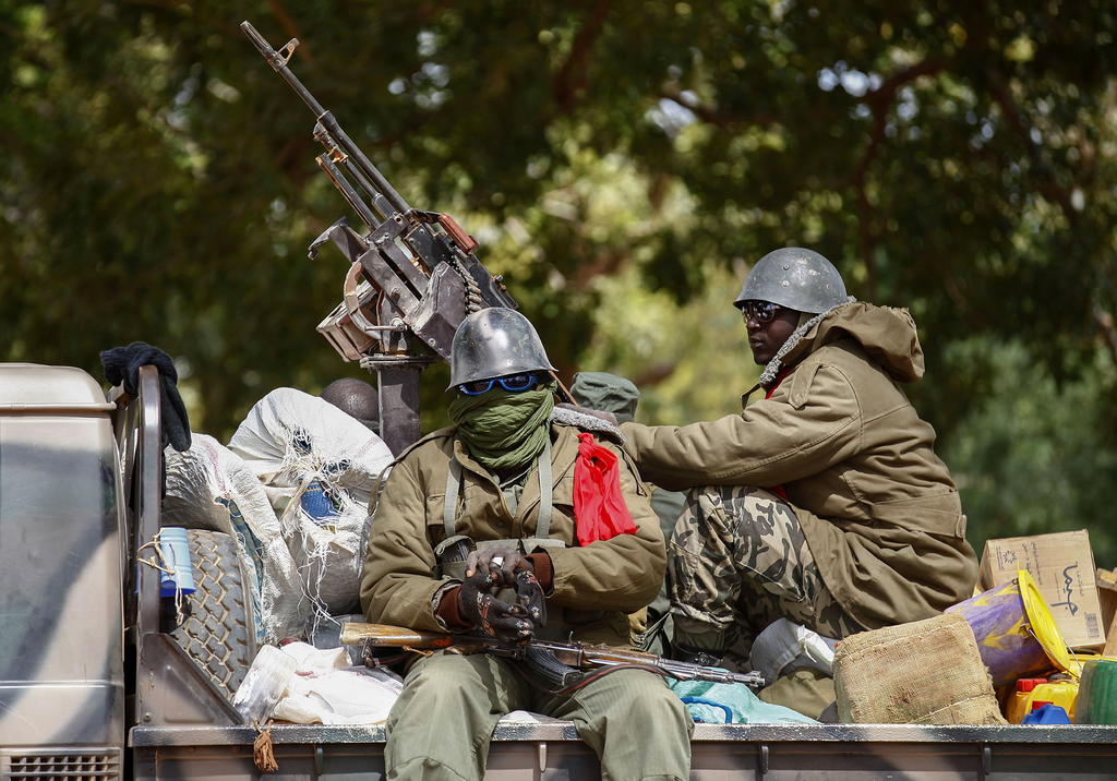 Aseguran golpistas en Mali tener en su poder a presidente y primer ministro