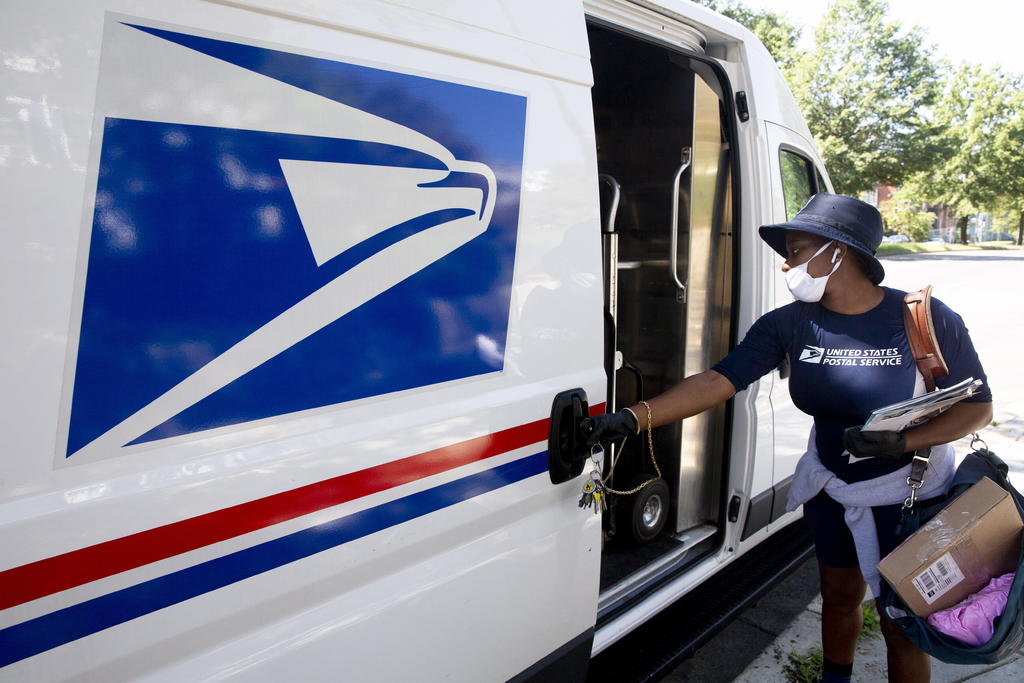 Servicio Postal de EUA posterga cambios en medio de denuncias