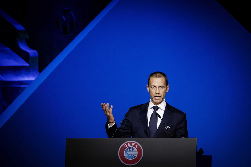 Presidente de UEFA considera mantener formato de un partido en la Champions