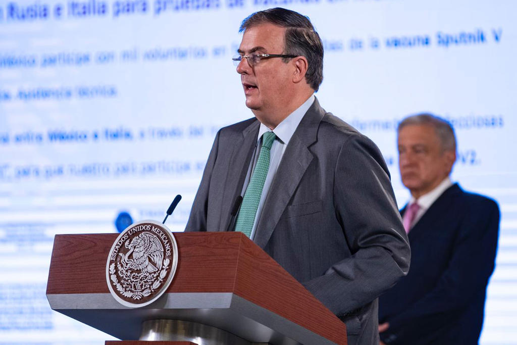 México participará en estudios de vacuna que desarrolla Italia, anuncia Ebrard