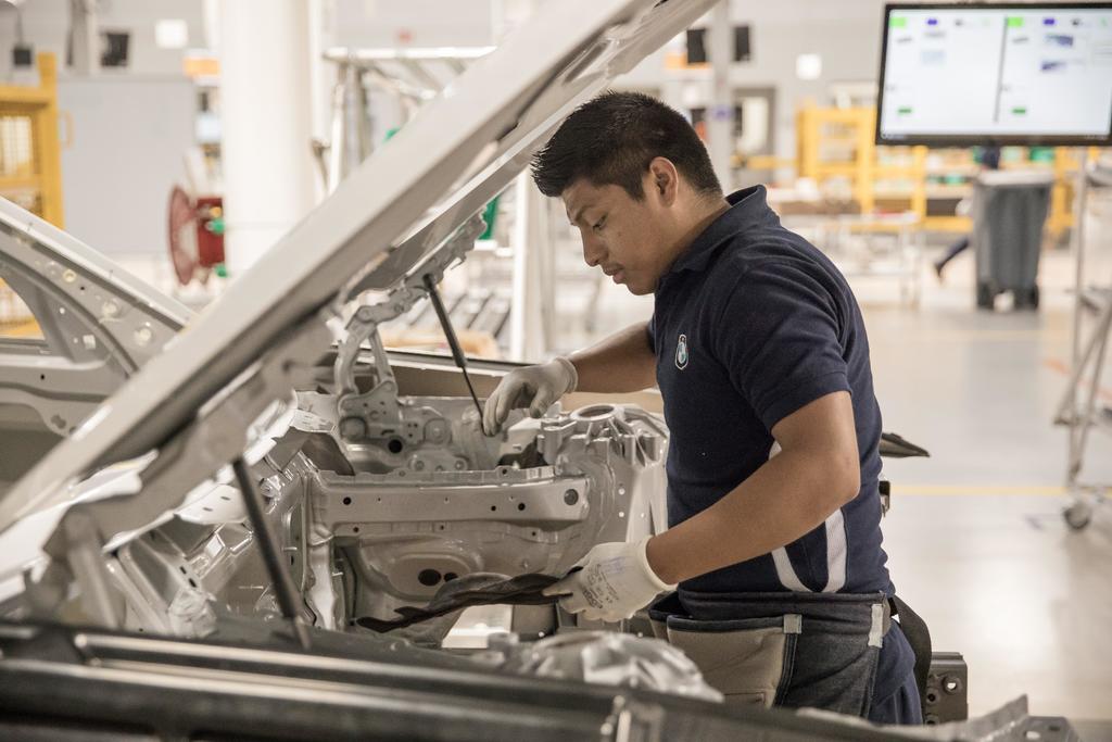 Plantea industria automotriz retos para próximos años en México