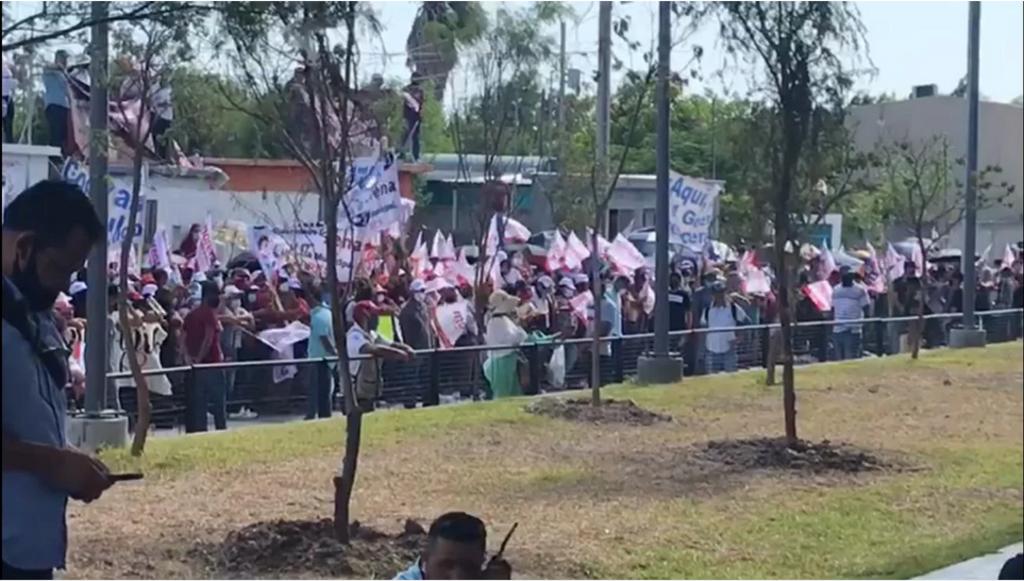 Acorta AMLO participación en acto por concentración de simpatizantes en Tamaulipas