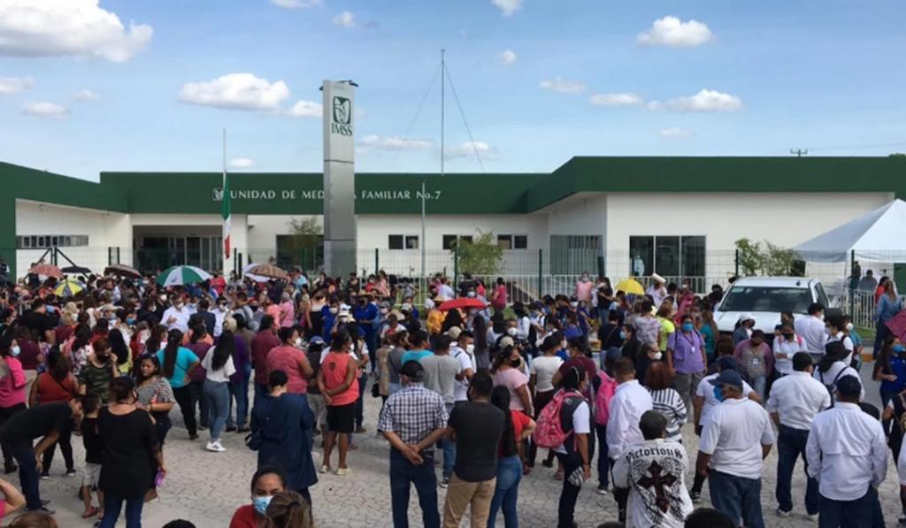 Simpatizantes se concentran durante evento de AMLO en Reynosa