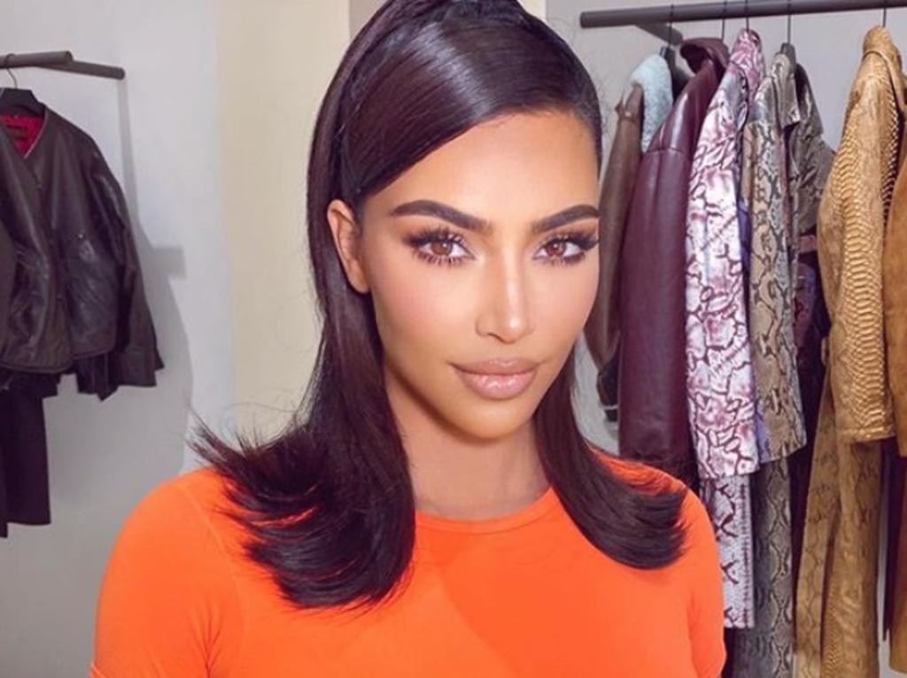 Kim Kardashian se muestra 'radiante' con fotografía en bikini rosa