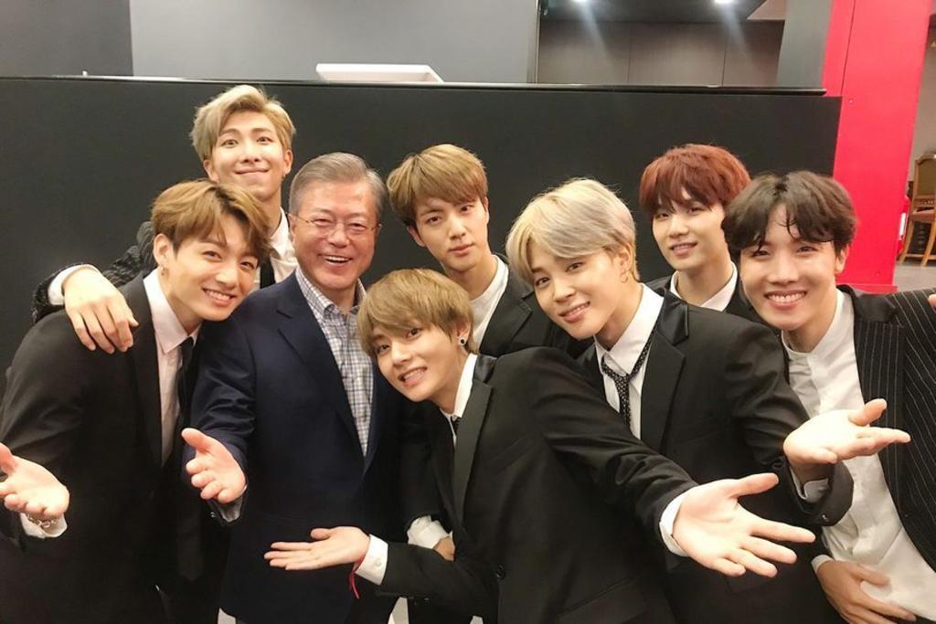 Presidente de Corea del Sur felicita a BTS por su éxito en la música